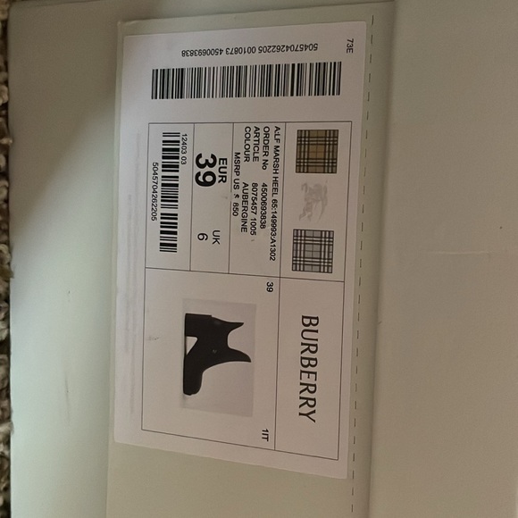 Marsh Textured Ankle Boot (Women). BRAND NEW. NEVER WORN. BURBERRY ANKLE BOOT. - Picture 5 of 5